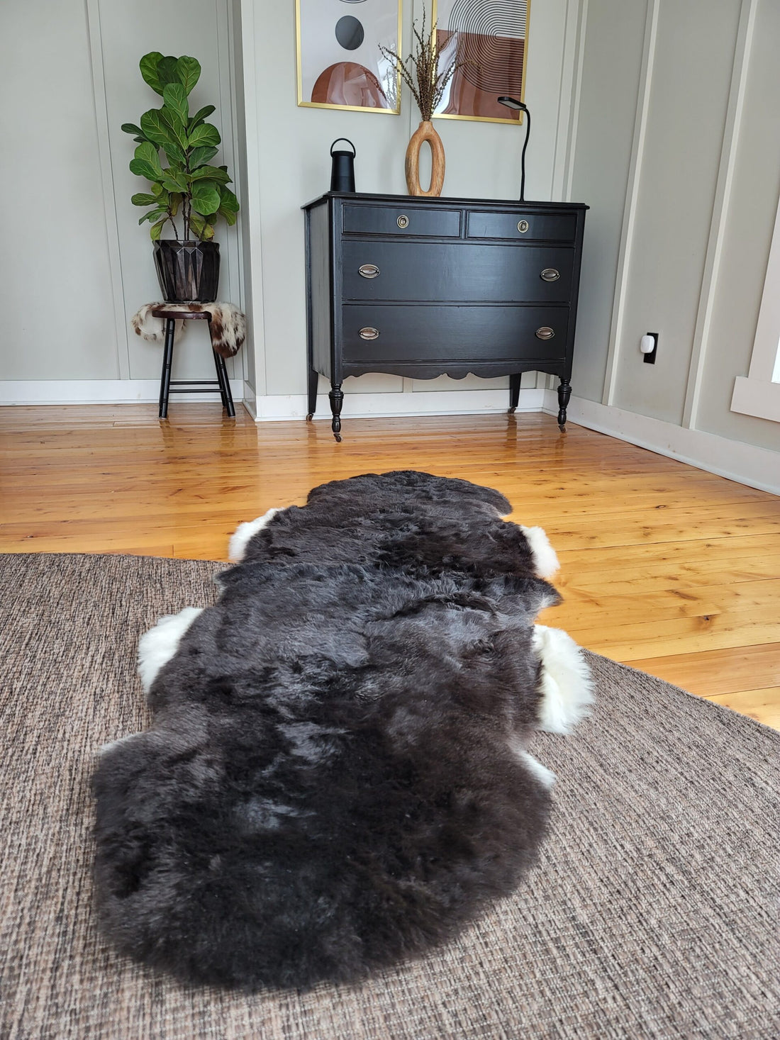 Sleek Black Shorn Icelandic Lambskin Double – Sewn in the USA