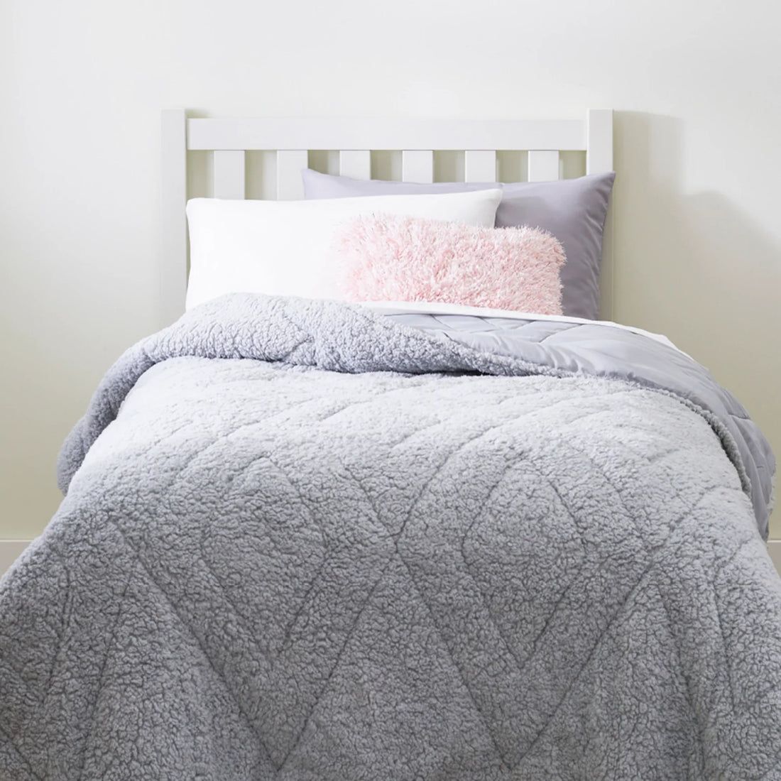 Core 27-Piece Dorm Bundle
